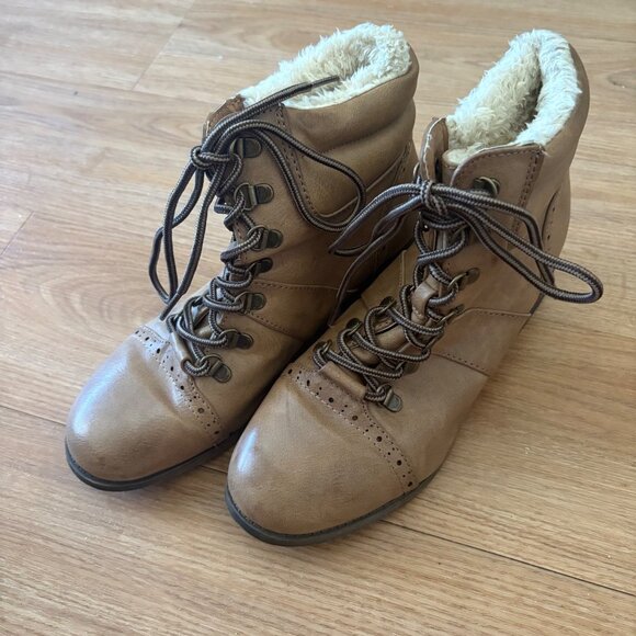 BKE Sole Lace Up Heeled Ankle Boots Faux Fur Trim Brown Women’s Size 9 - Picture 1 of 9